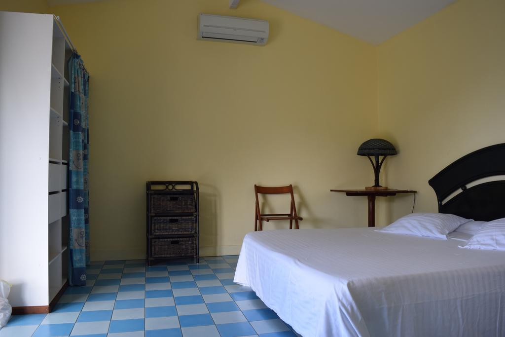 Villa Habitation Pineau Deshaies Esterno foto